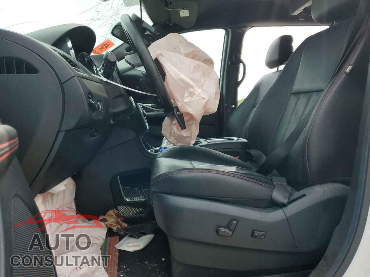 DODGE CARAVAN 2020 - 2C4RDGEG1LR205881