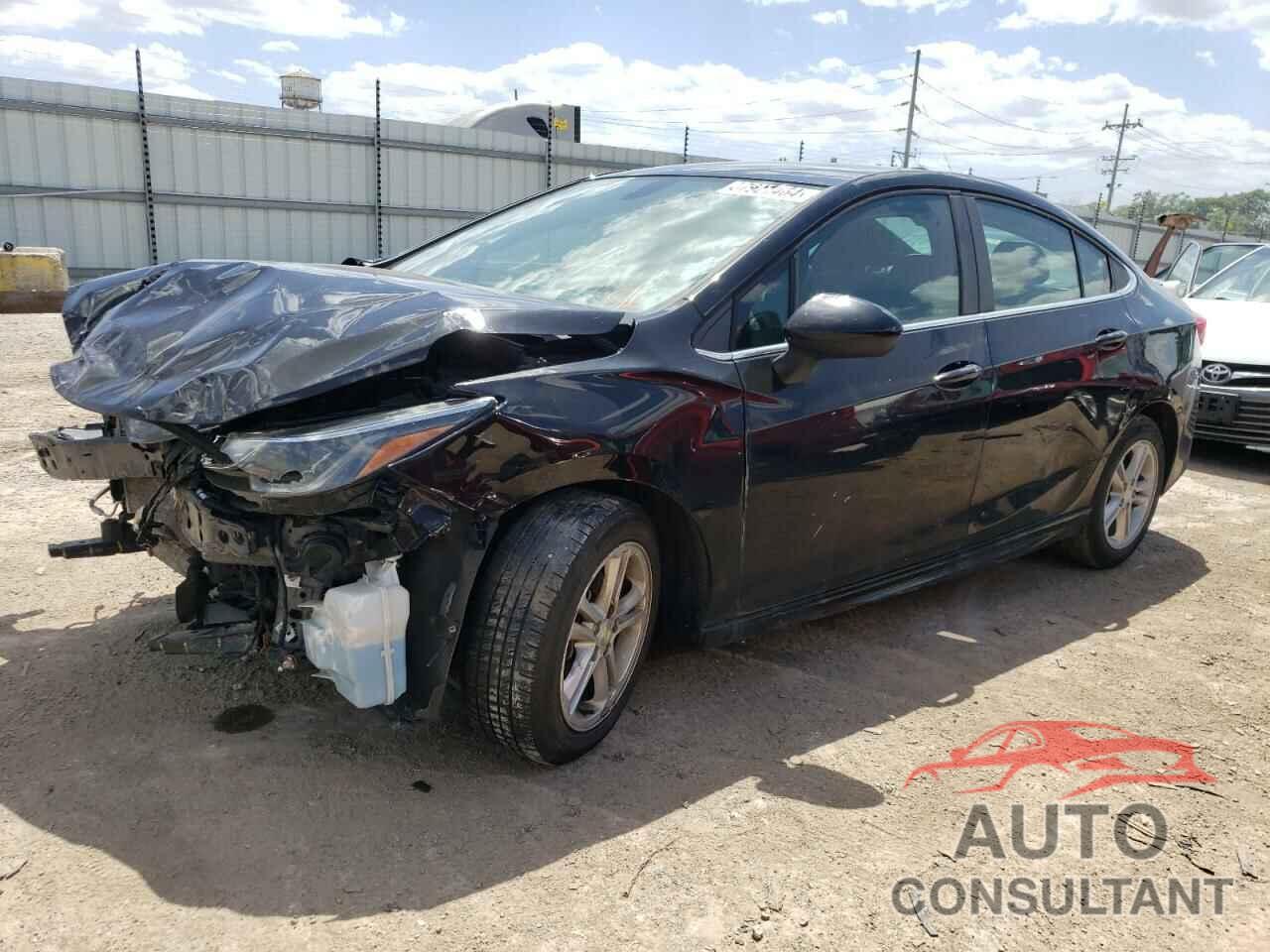 CHEVROLET CRUZE 2018 - 1G1BE5SM9J7245470