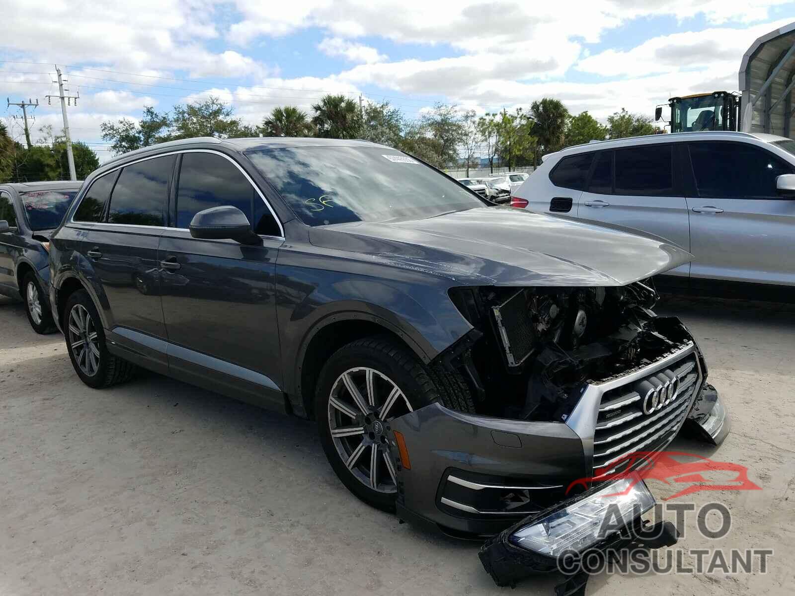 AUDI Q7 2018 - WA1LAAF7XJD050283