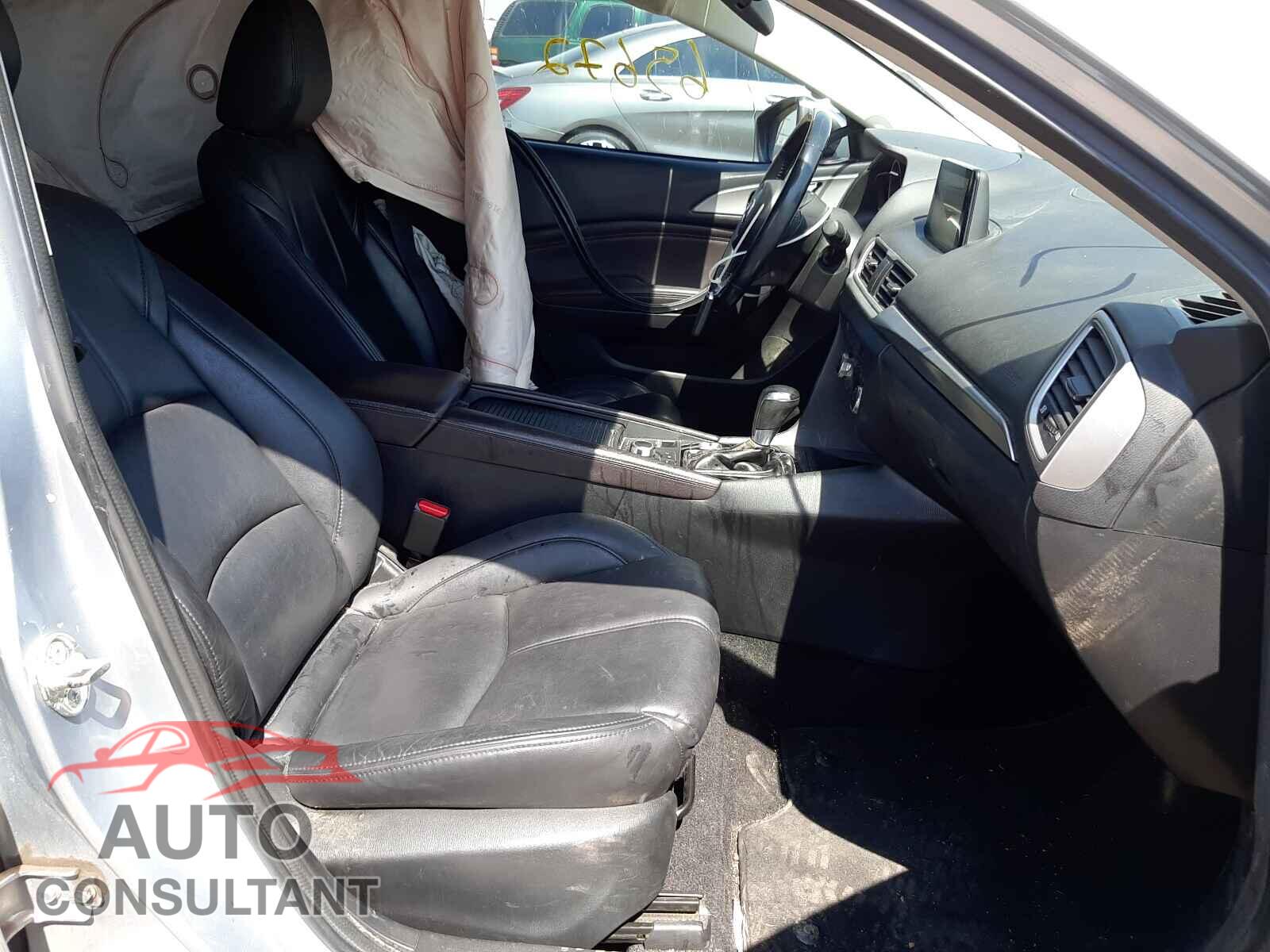 MAZDA 3 2017 - 3MZBN1L79HM120541