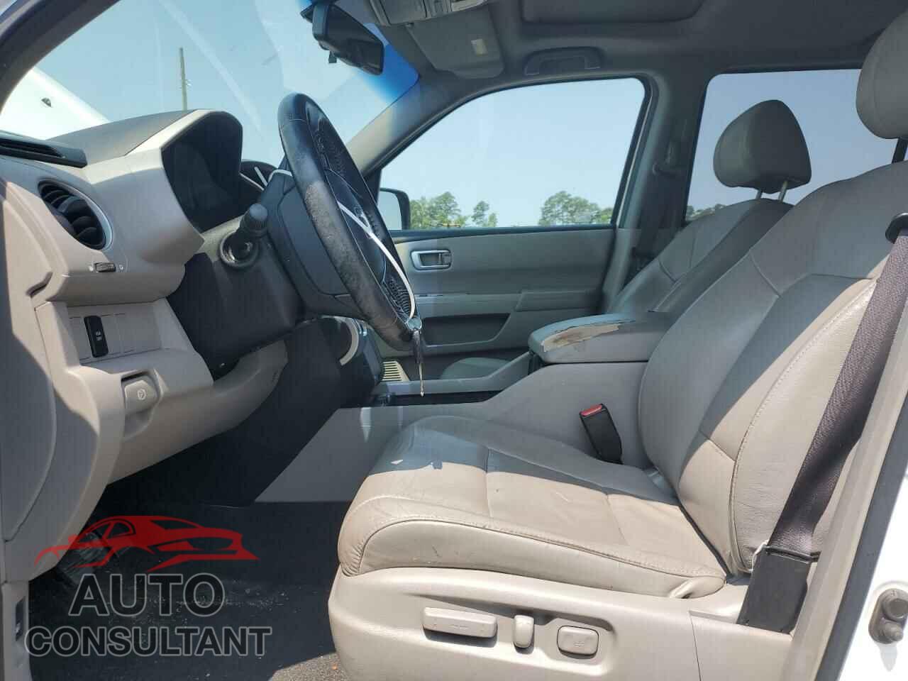 HONDA PILOT 2011 - 5FNYF3H60BB004713