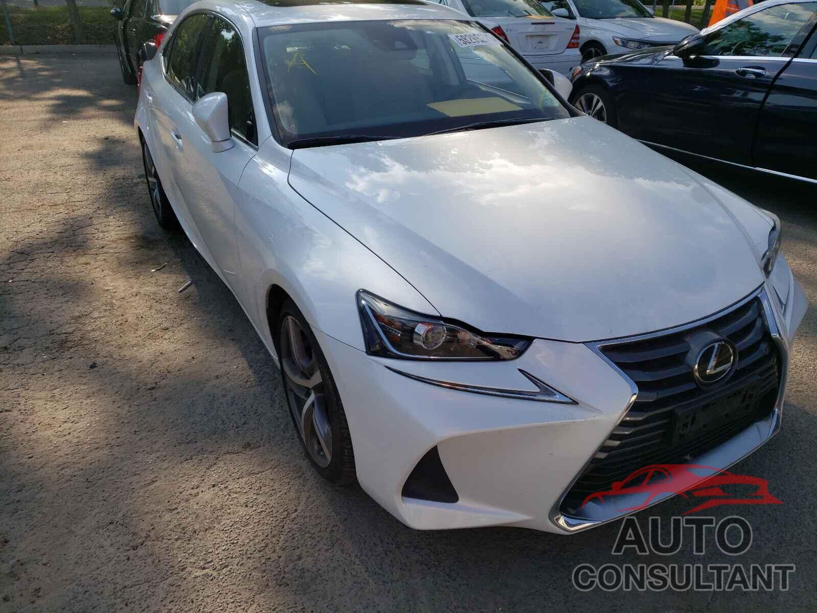 LEXUS IS 2018 - JTHC81D20J5027855