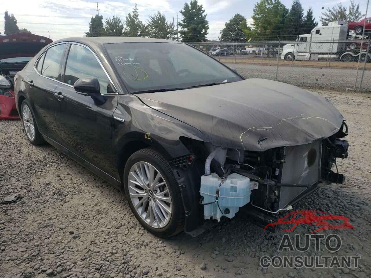 TOYOTA CAMRY 2018 - 4T1B21HK1JU501614