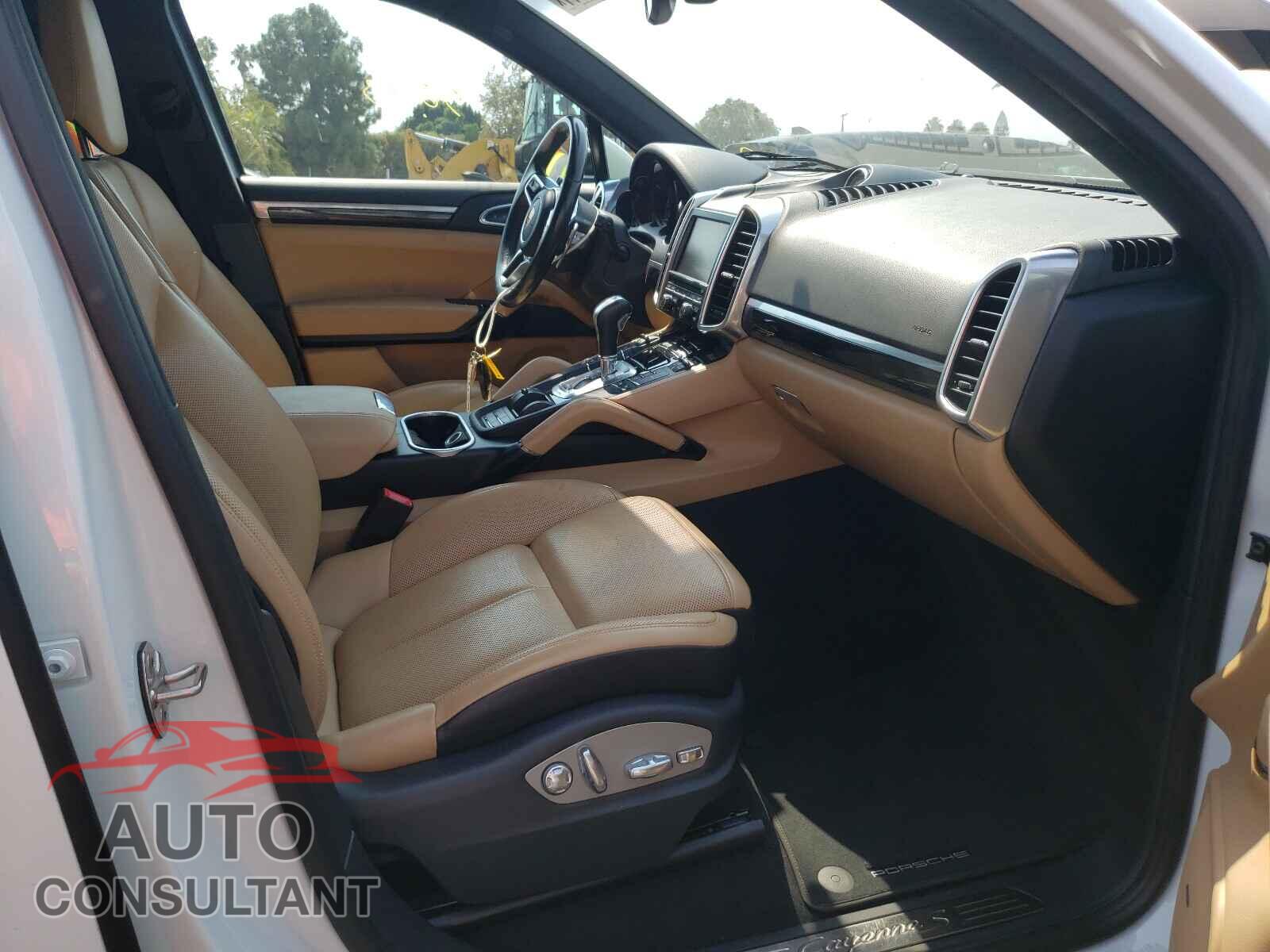 PORSCHE CAYENNE 2016 - WP1AB2A2XGLA96897