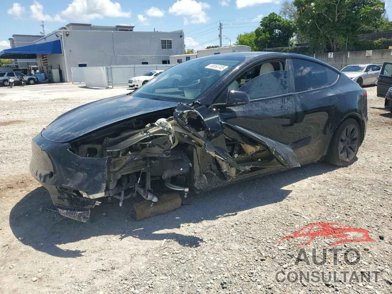 TESLA MODEL Y 2025 - 7SAYGDED9SA373723