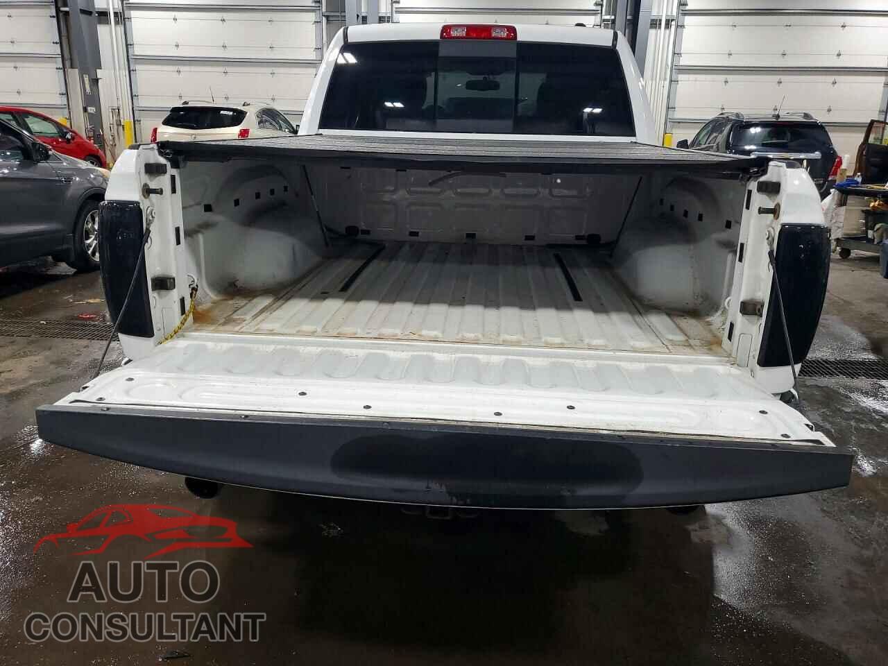 DODGE RAM 1500 2012 - 1C6RD7MT5CS252237