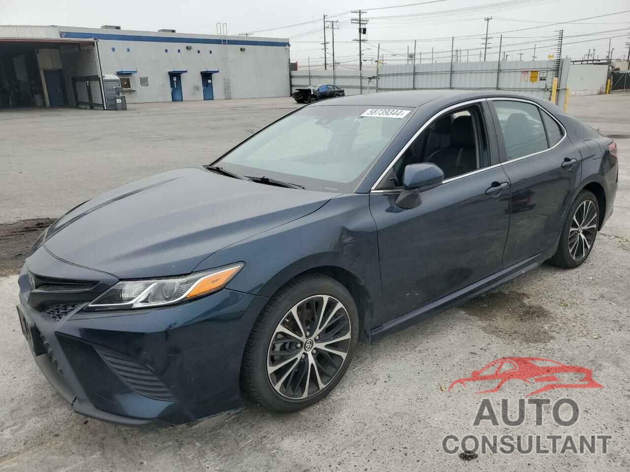 TOYOTA CAMRY 2018 - 4T1B11HK3JU641506