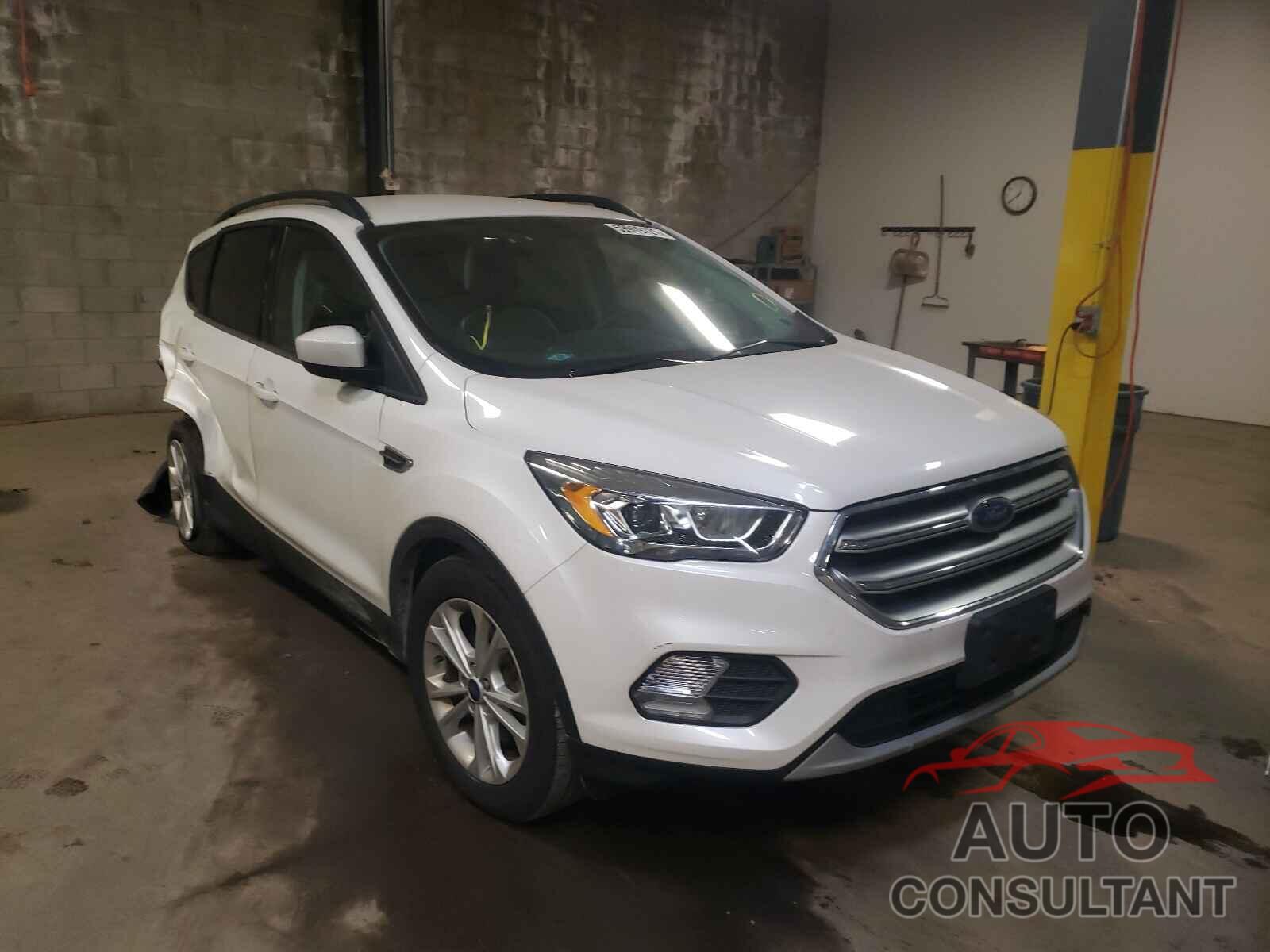 FORD ESCAPE 2017 - 1FMCU9GD5HUD33308
