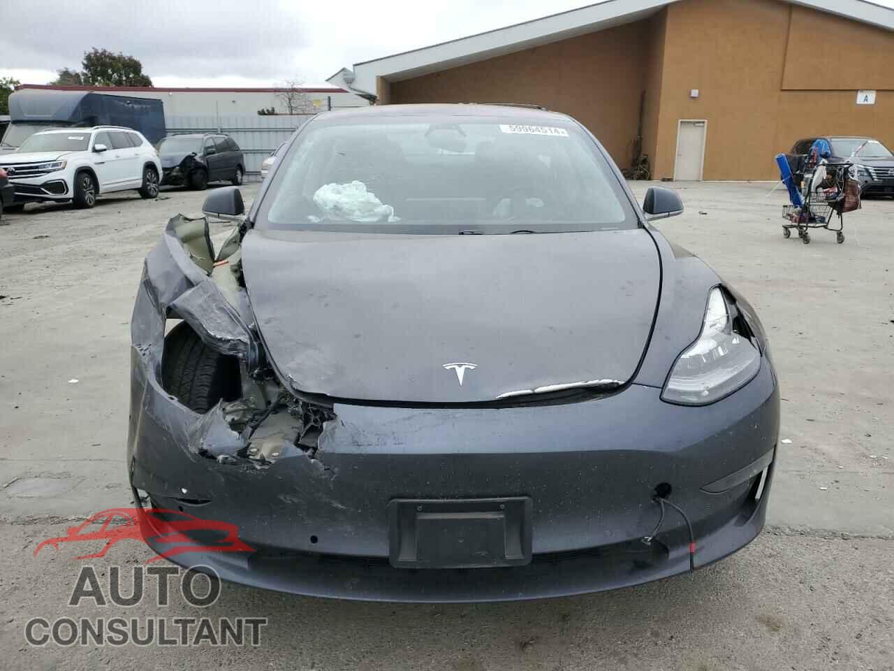 TESLA MODEL 3 2018 - 5YJ3E1EA7JF060589