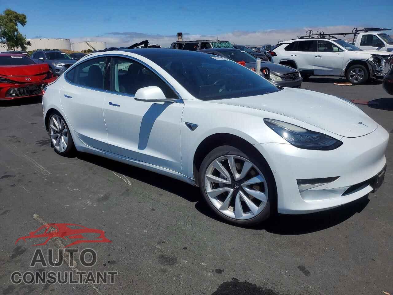 TESLA MODEL 3 2018 - 5YJ3E1EA7JF049172