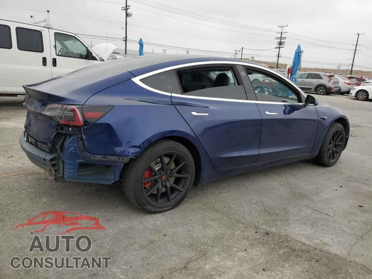 TESLA MODEL 3 2018 - 5YJ3E1EA9JF027111