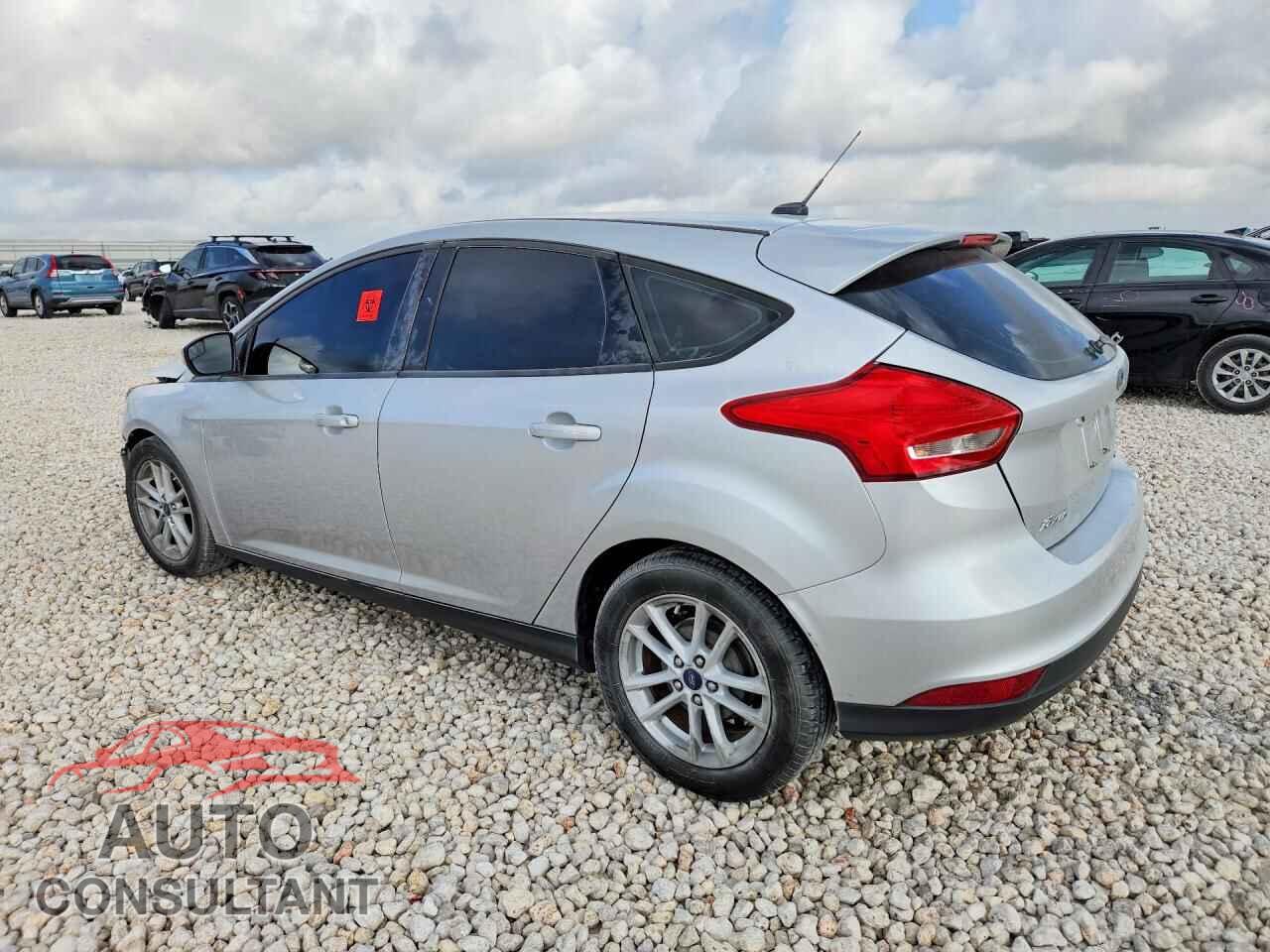 FORD FOCUS 2017 - 1FADP3K28HL247019