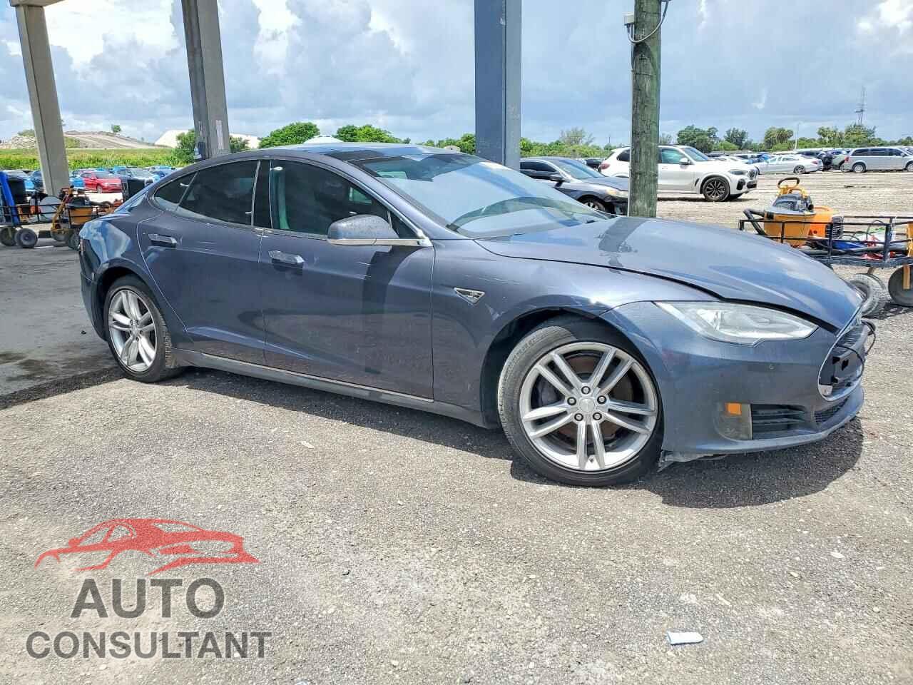 TESLA MODEL S 2016 - 5YJSA1E11GF130197