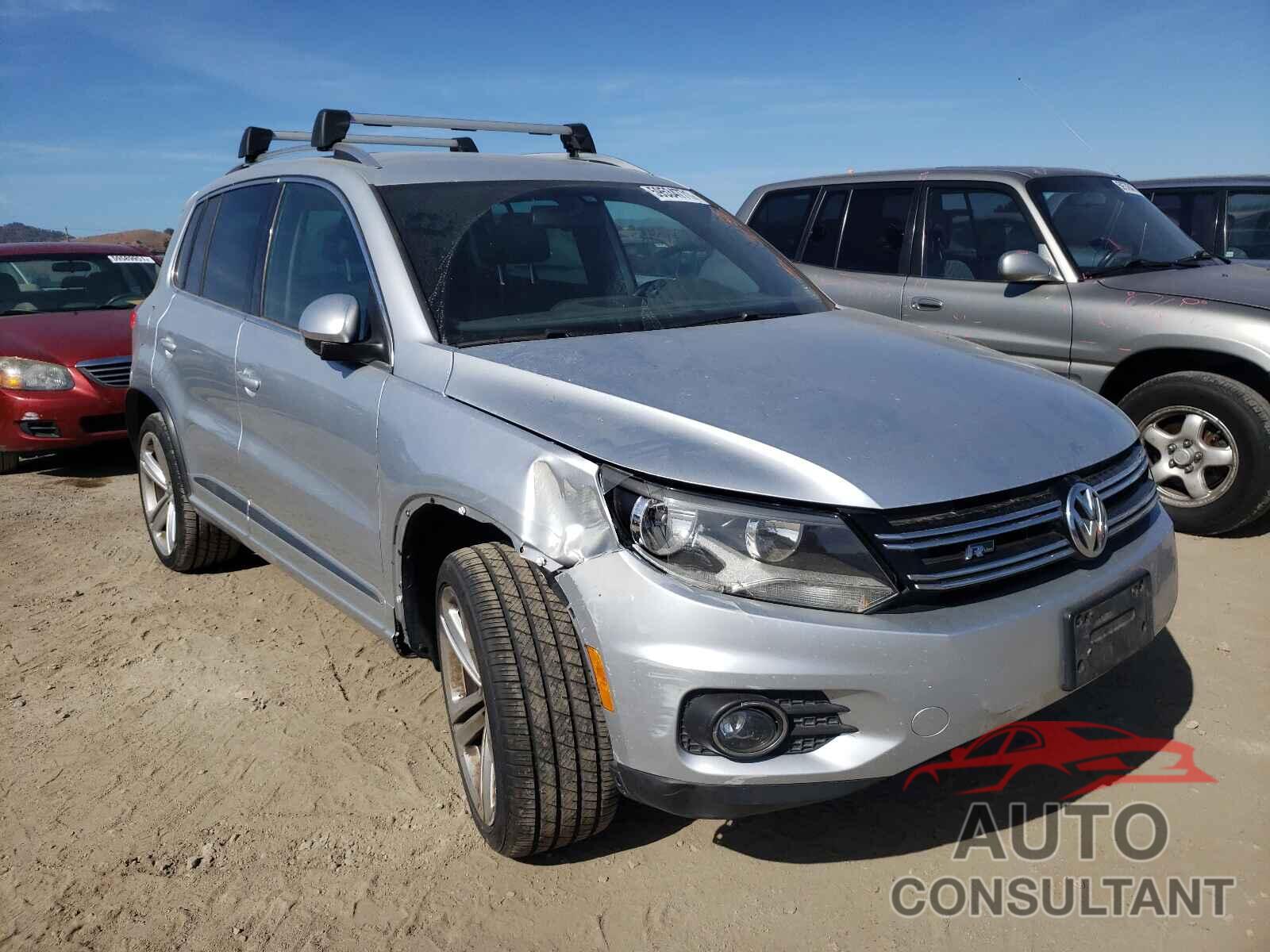 VOLKSWAGEN TIGUAN 2016 - WVGAV7AX9GW041675