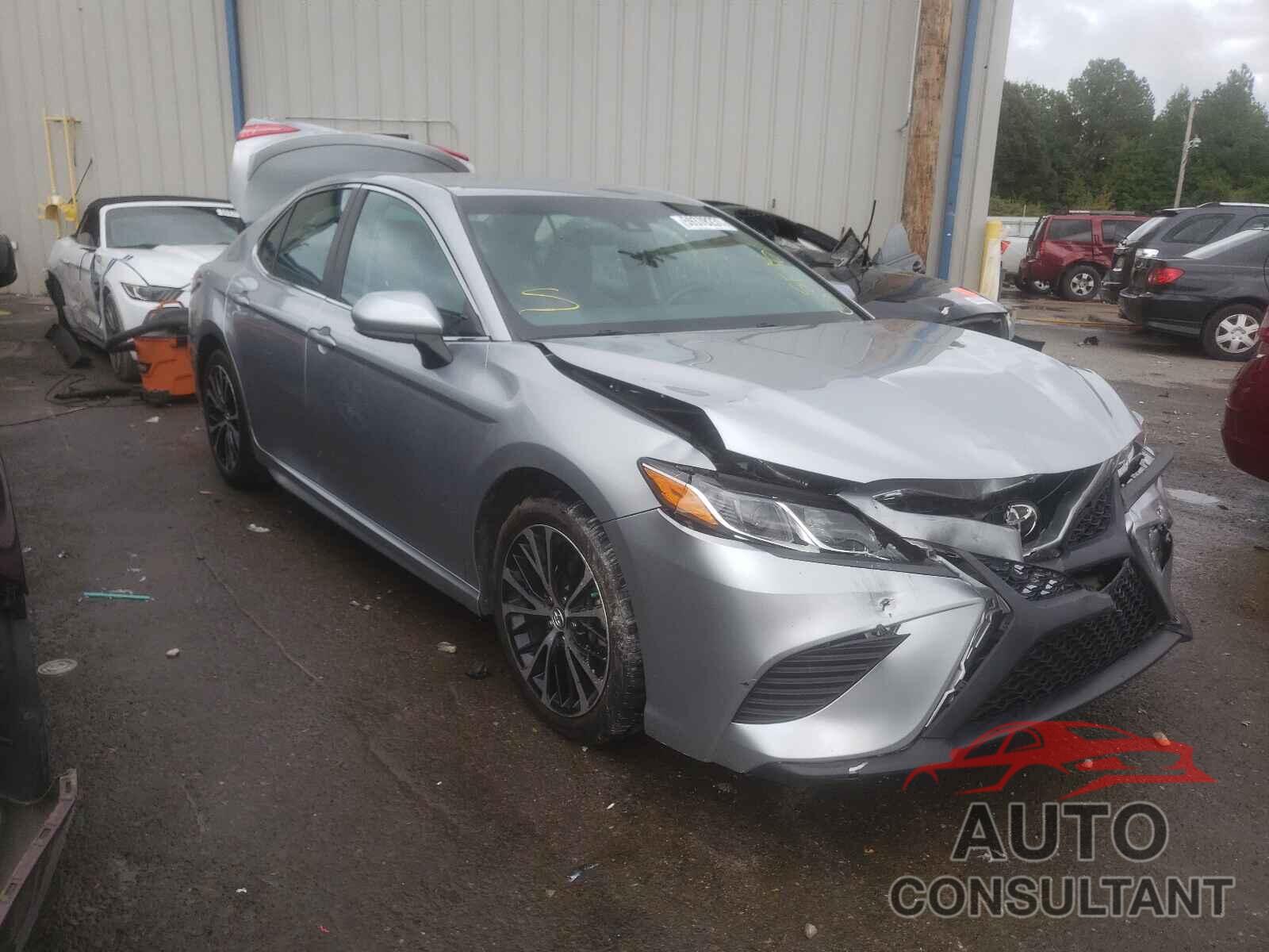 TOYOTA CAMRY 2018 - 4T1B11HK9JU032887