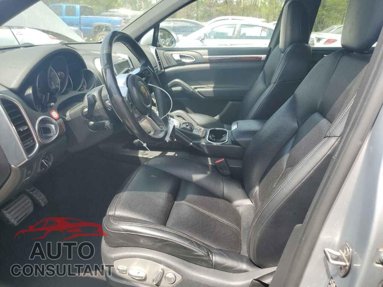 PORSCHE CAYENNE 2017 - WP1AB2A28HLA51118