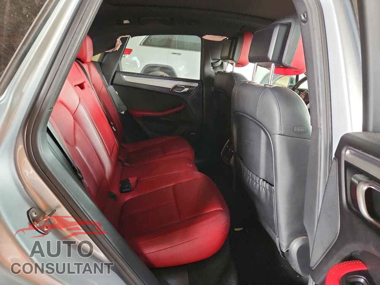PORSCHE MACAN 2017 - WP1AA2A58HLB09161