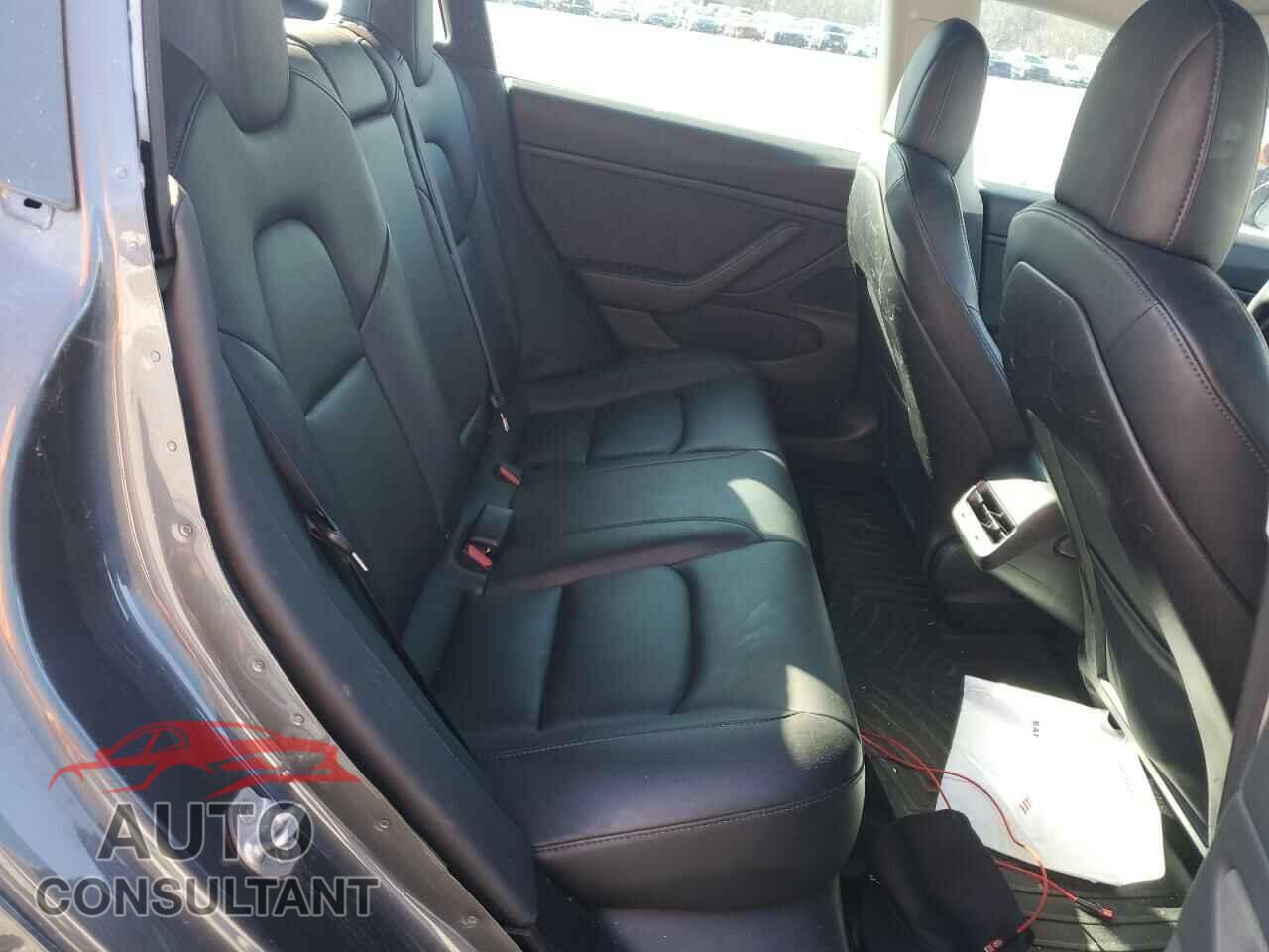TESLA MODEL 3 2019 - 5YJ3E1EA5KF412702