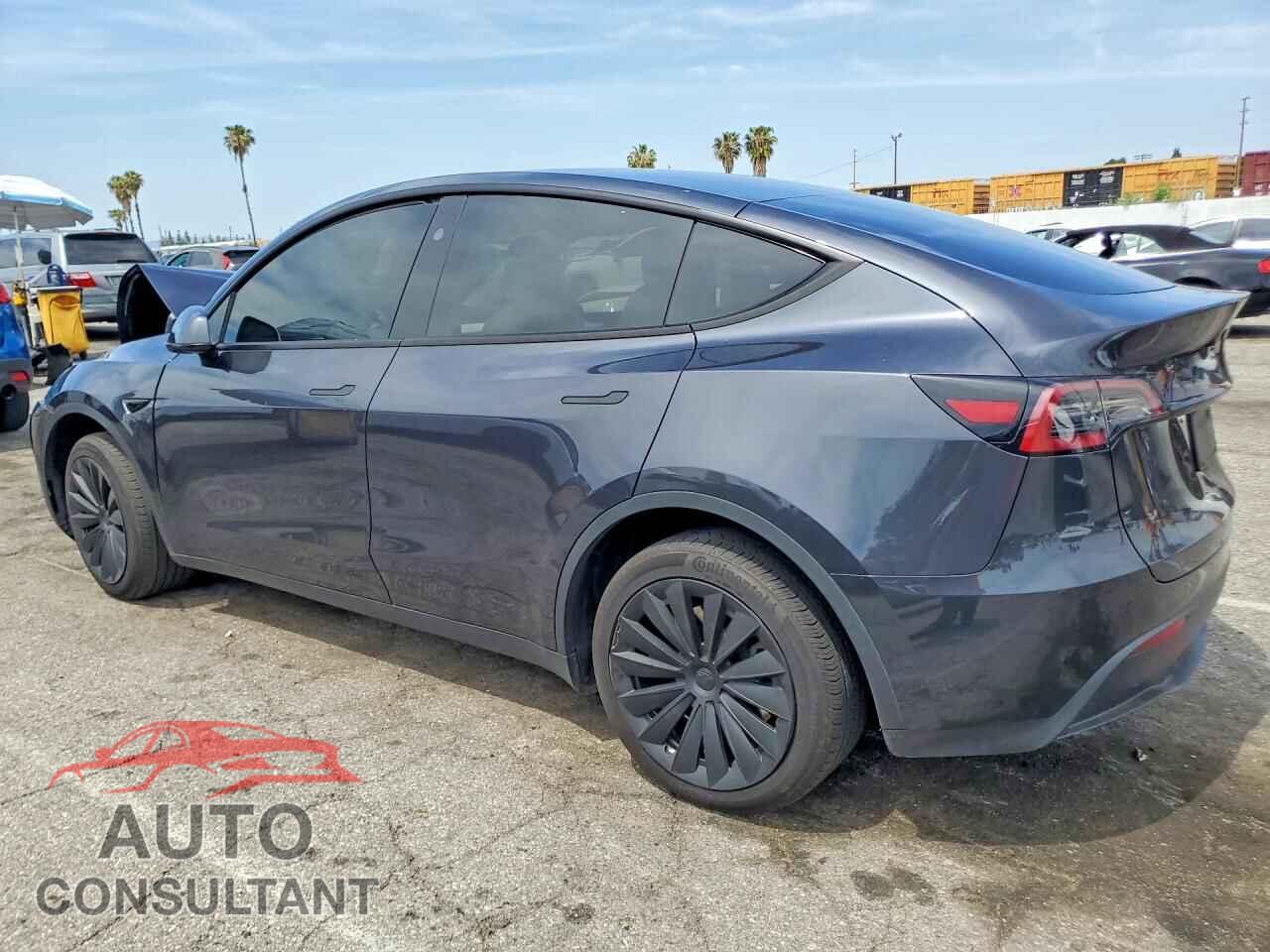 TESLA MODEL Y 2024 - 7SAYGDED1RF195030
