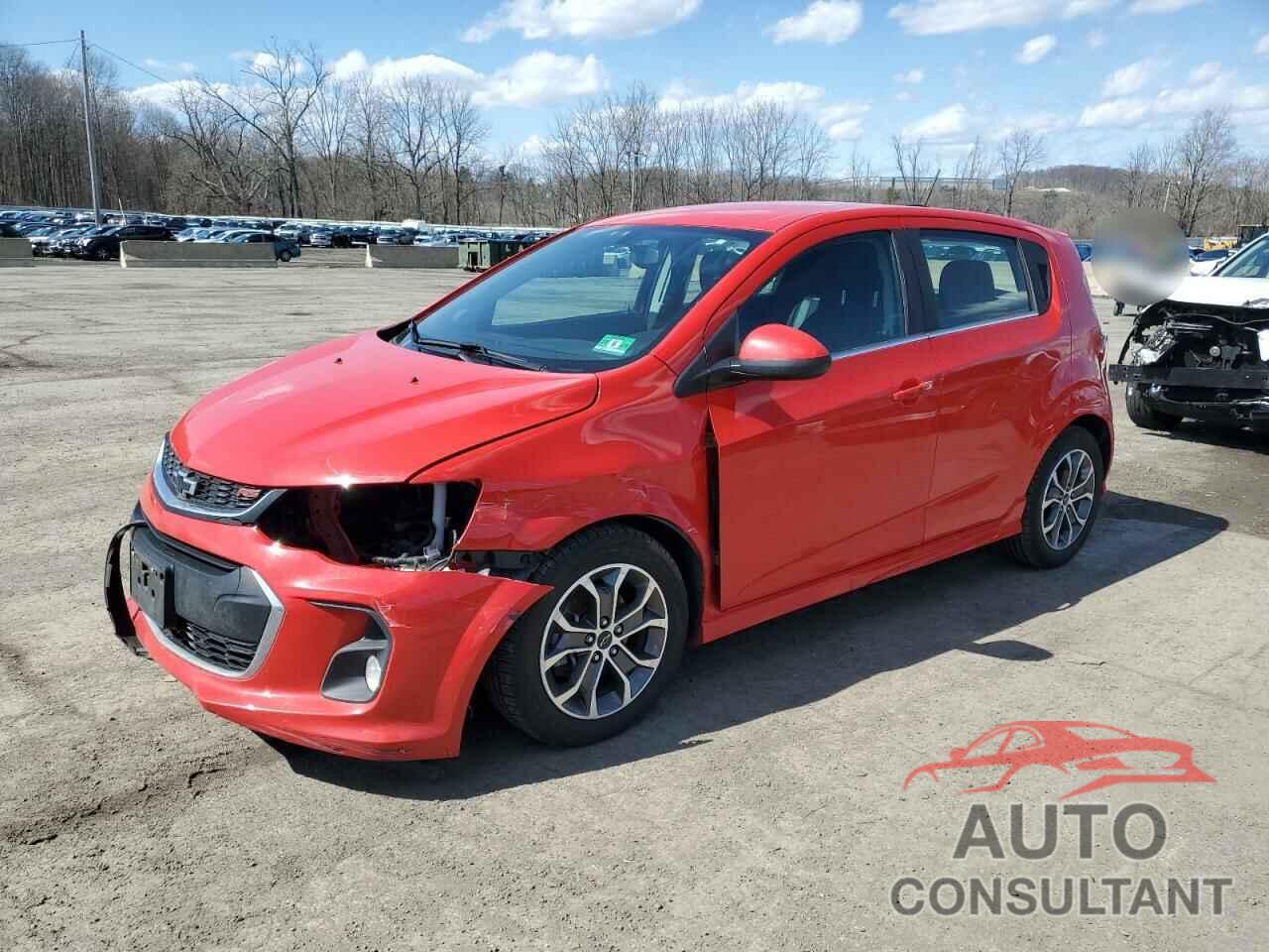 CHEVROLET SONIC 2018 - 1G1JD6SG1J4104585