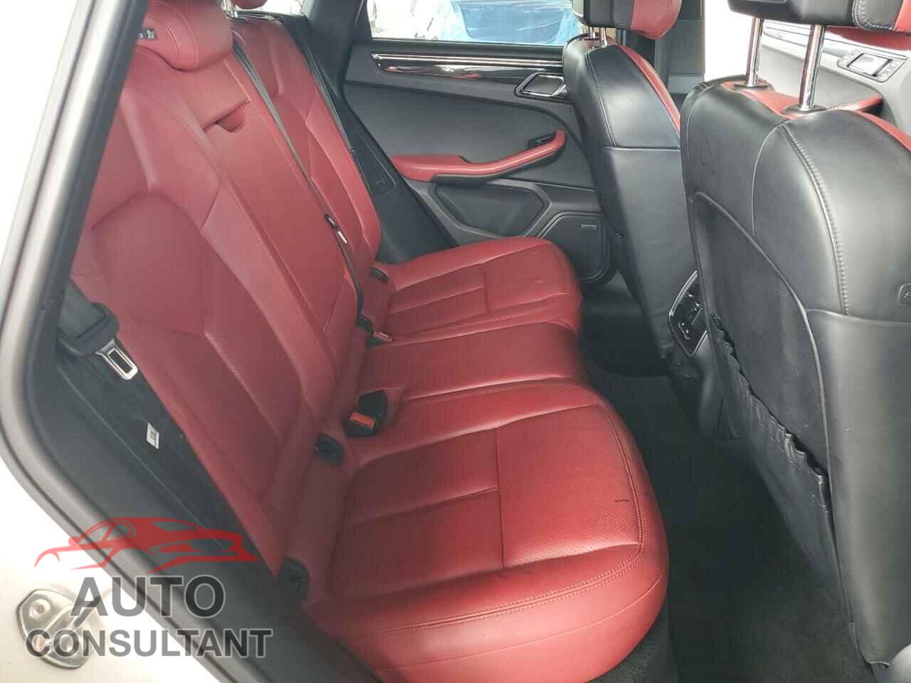 PORSCHE MACAN 2016 - WP1AB2A53GLB41544