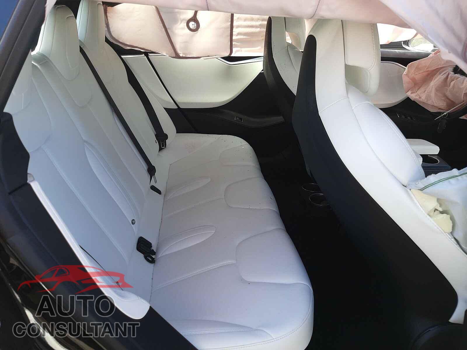 TESLA MODEL S 2017 - 5YJSA1E26HF193368