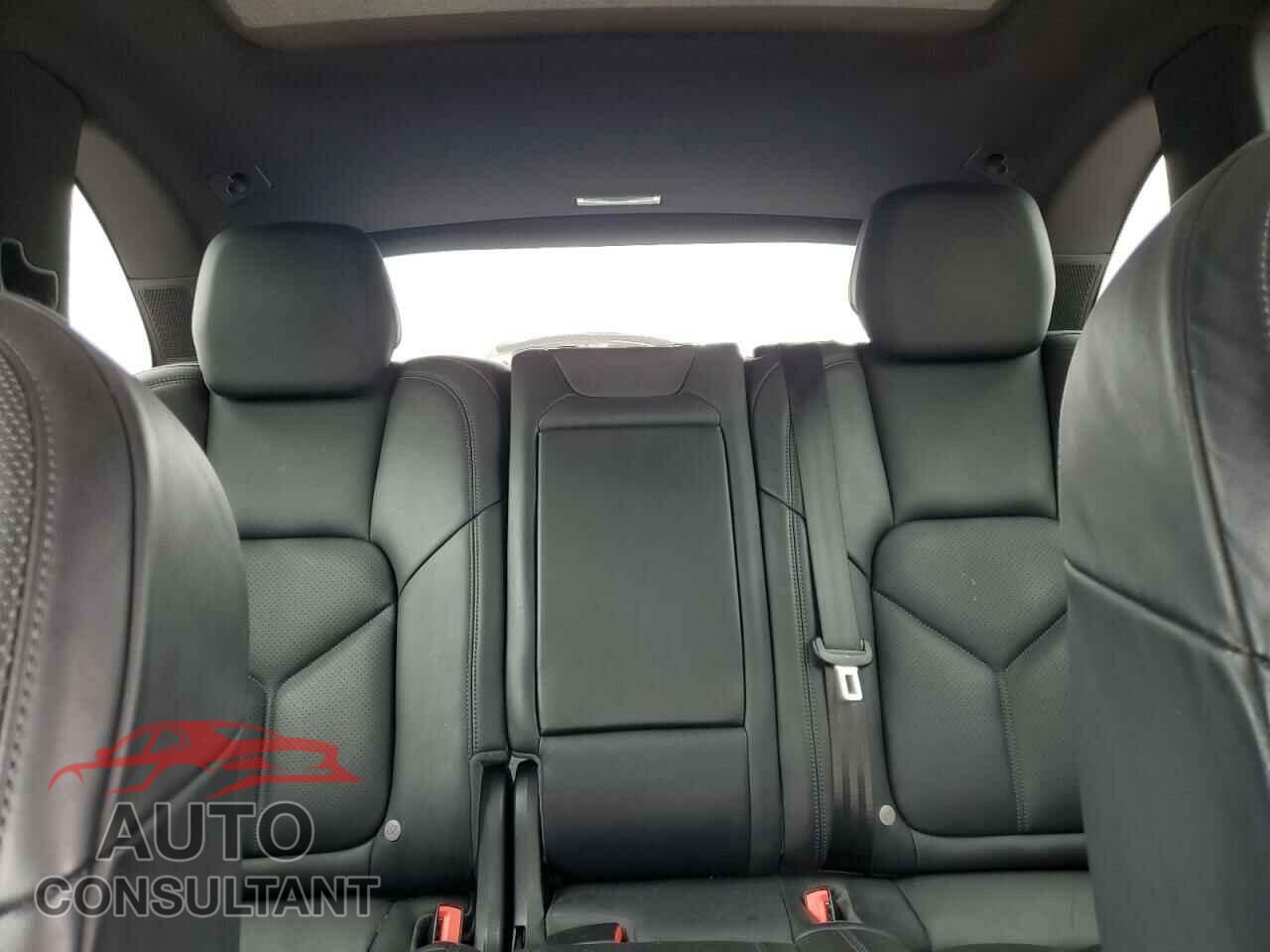 PORSCHE CAYENNE 2016 - WP1AB2A2XGLA96785