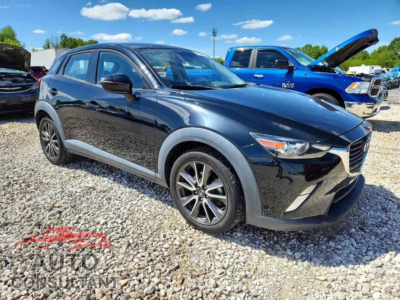 MAZDA CX-3 2017 - JM1DKFC79H0144424