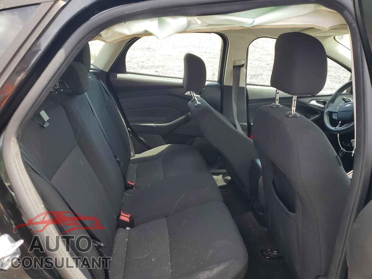 FORD FOCUS 2015 - 1FADP3K27FL366340