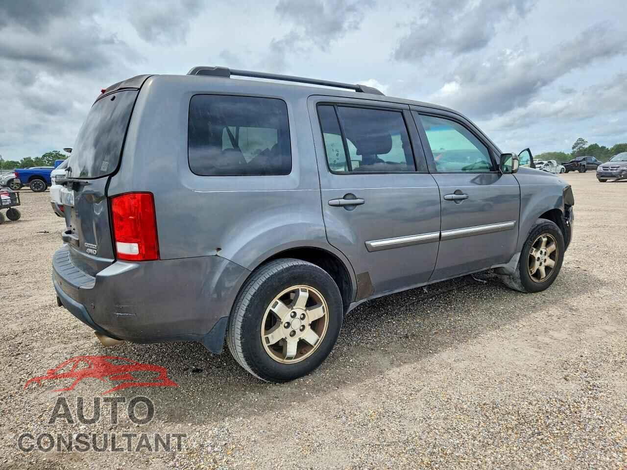 HONDA PILOT 2011 - 5FNYF4H92BB001070