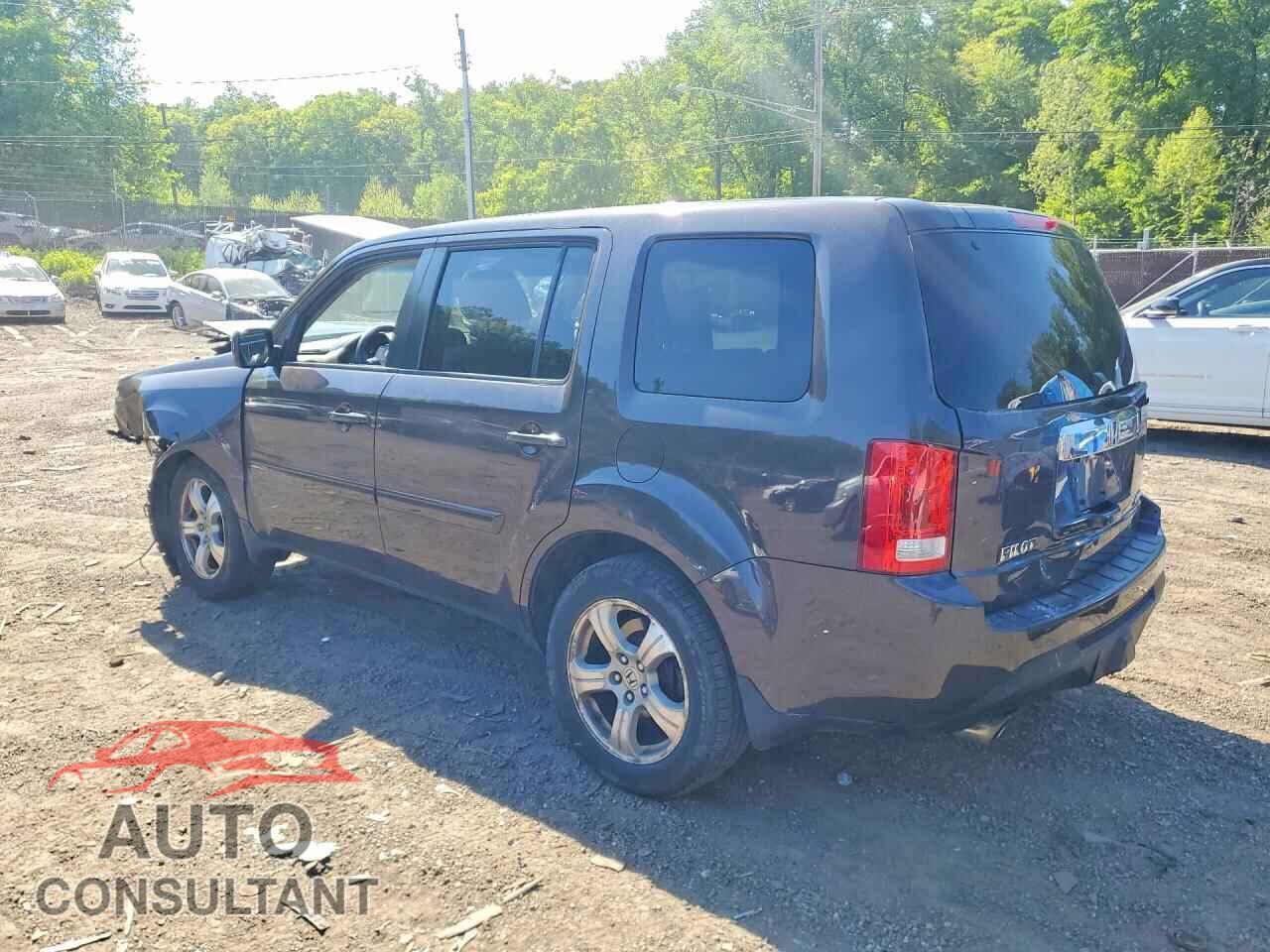 HONDA PILOT 2015 - 5FNYF4H40FB042548