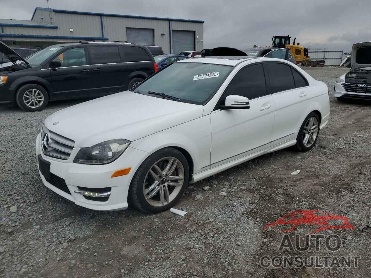 MERCEDES-BENZ C-CLASS 2013 - WDDGF8AB4DR253521