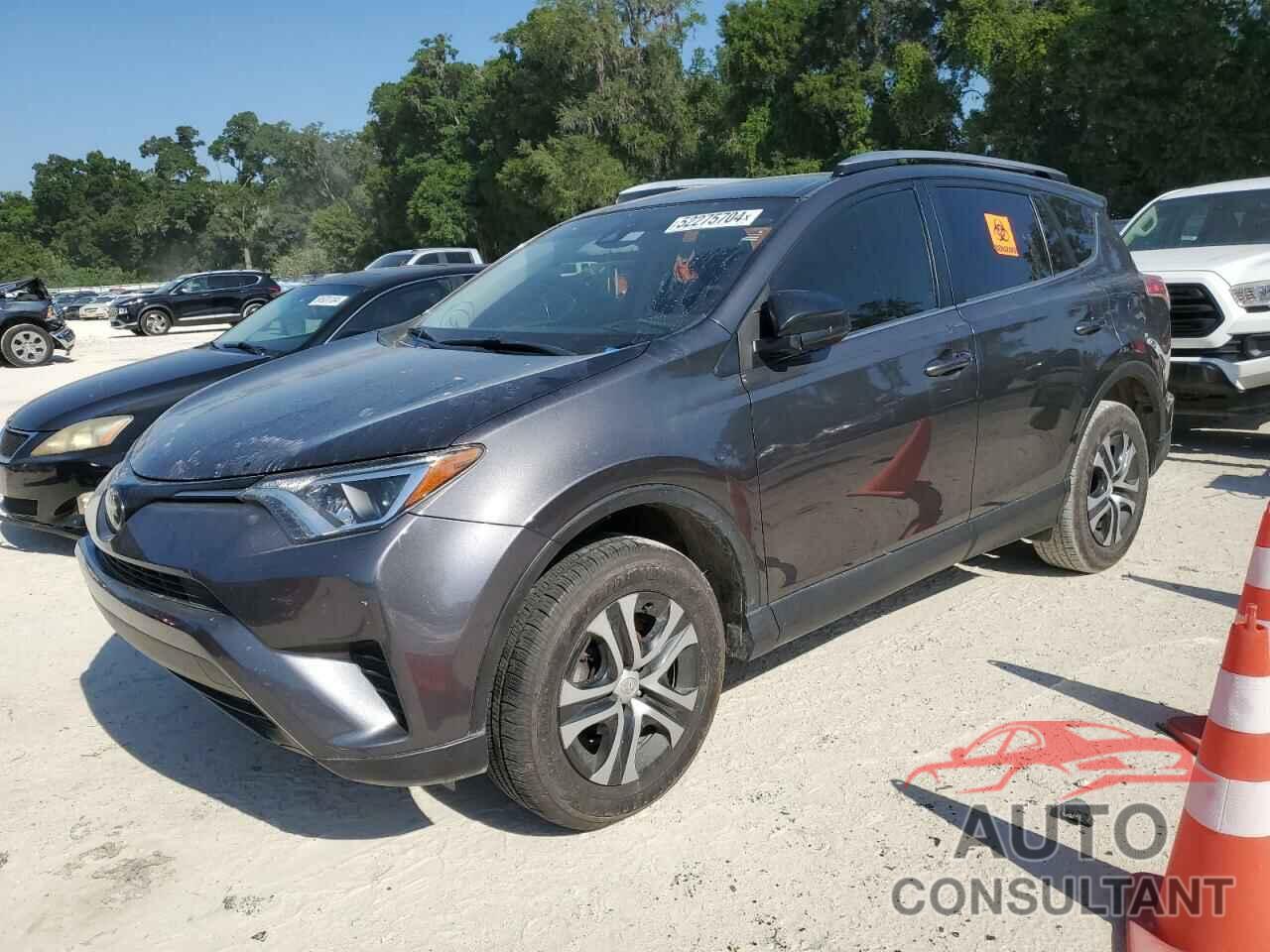 TOYOTA RAV4 2017 - JTMZFREV7HJ107213