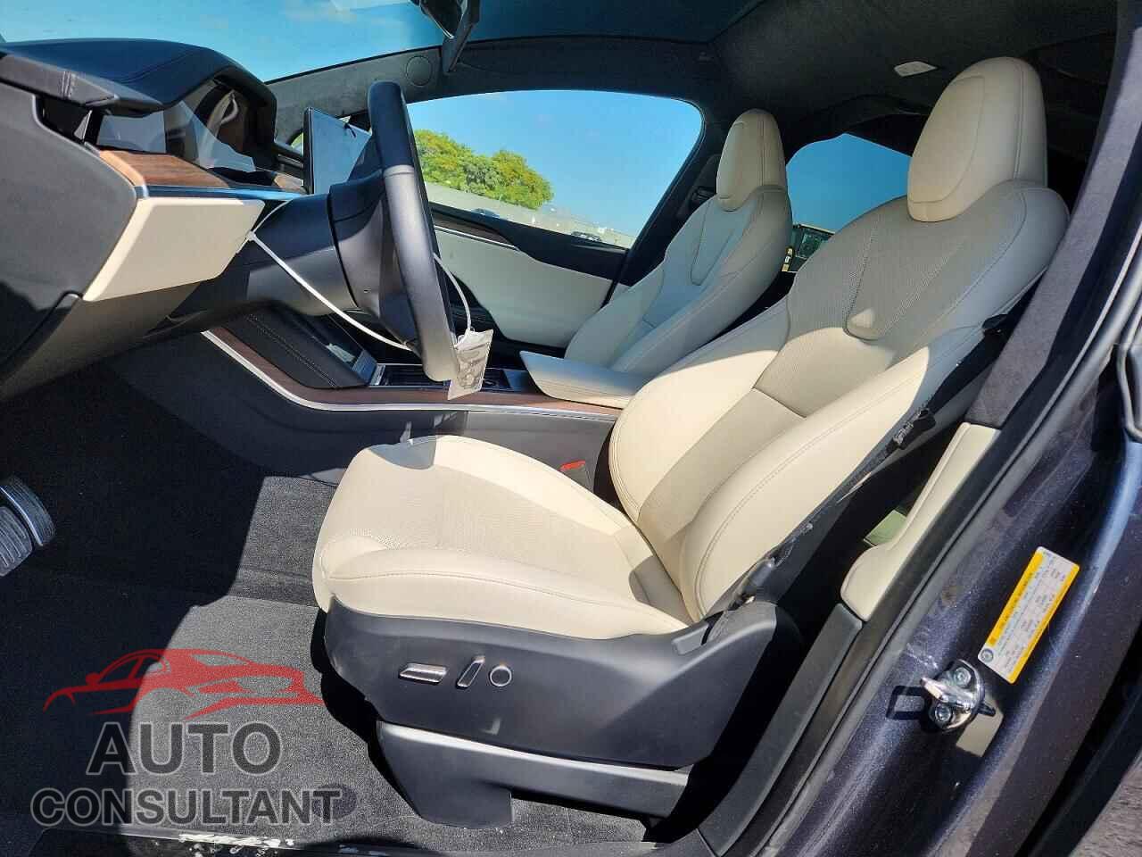 TESLA MODEL X 2023 - 7SAXCAE58PF424945