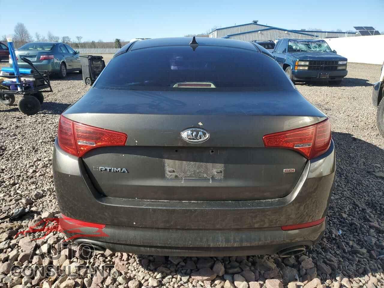KIA OPTIMA 2011 - KNAGM4A75B5073731
