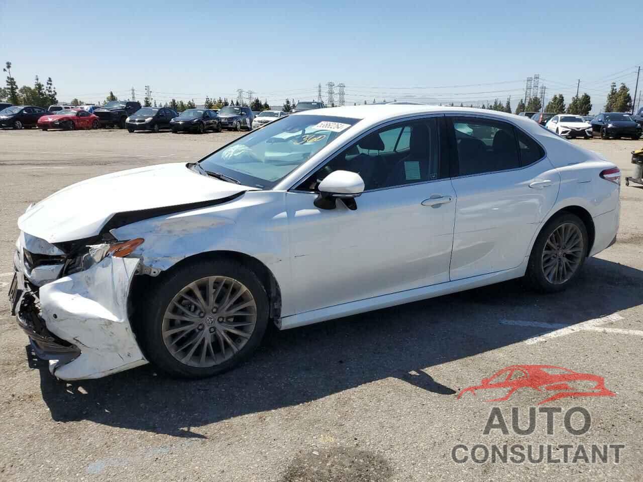 TOYOTA CAMRY 2018 - 4T1B11HK5JU057933