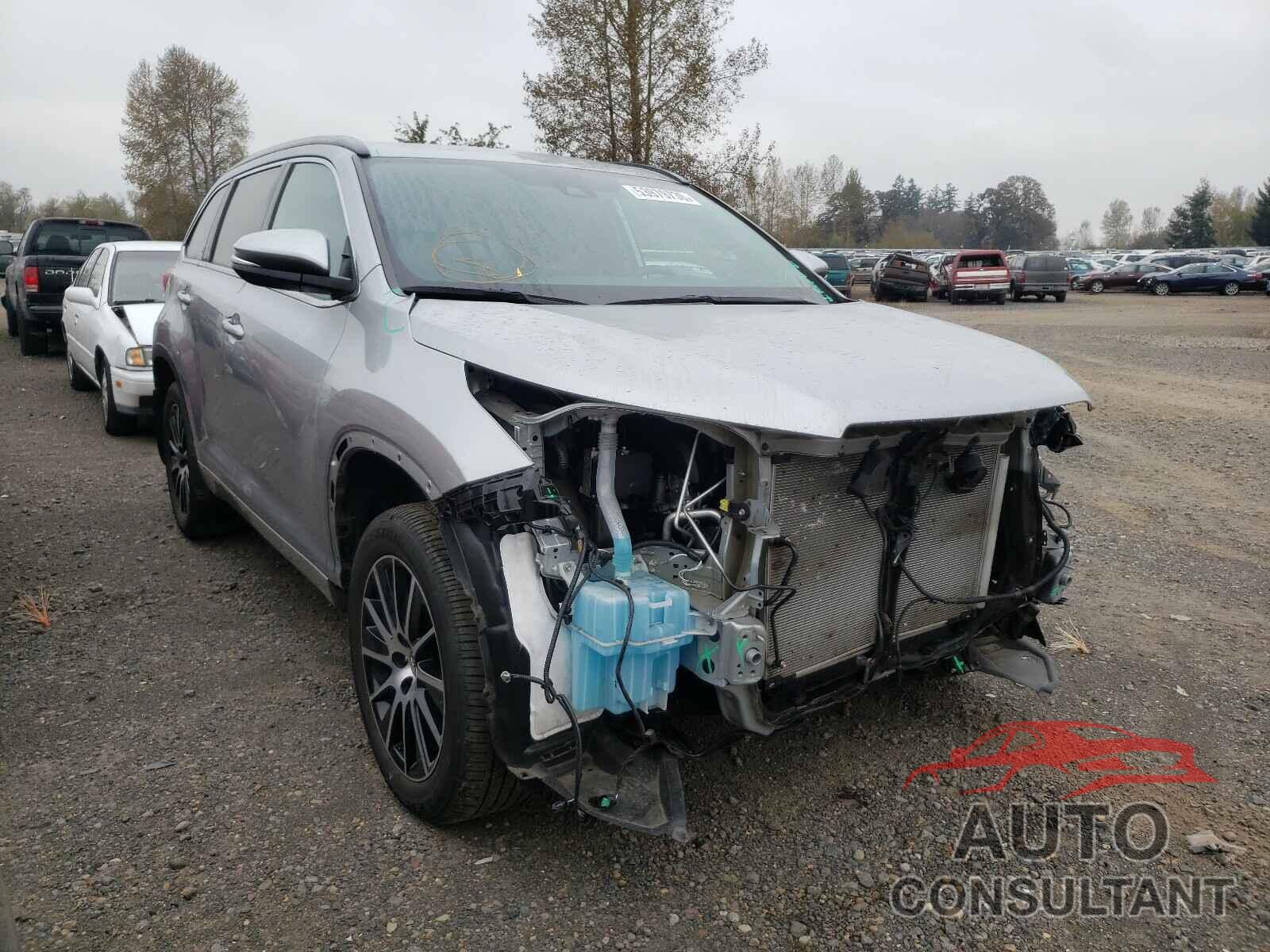 TOYOTA HIGHLANDER 2018 - 5TDJZRFH3JS537682