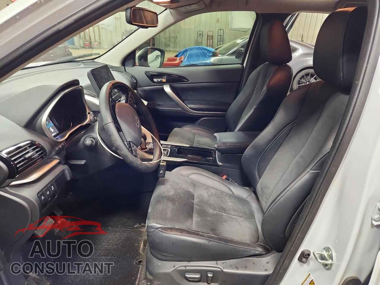 MITSUBISHI ECLIPSE 2024 - JA4ATWAA2RZ063707