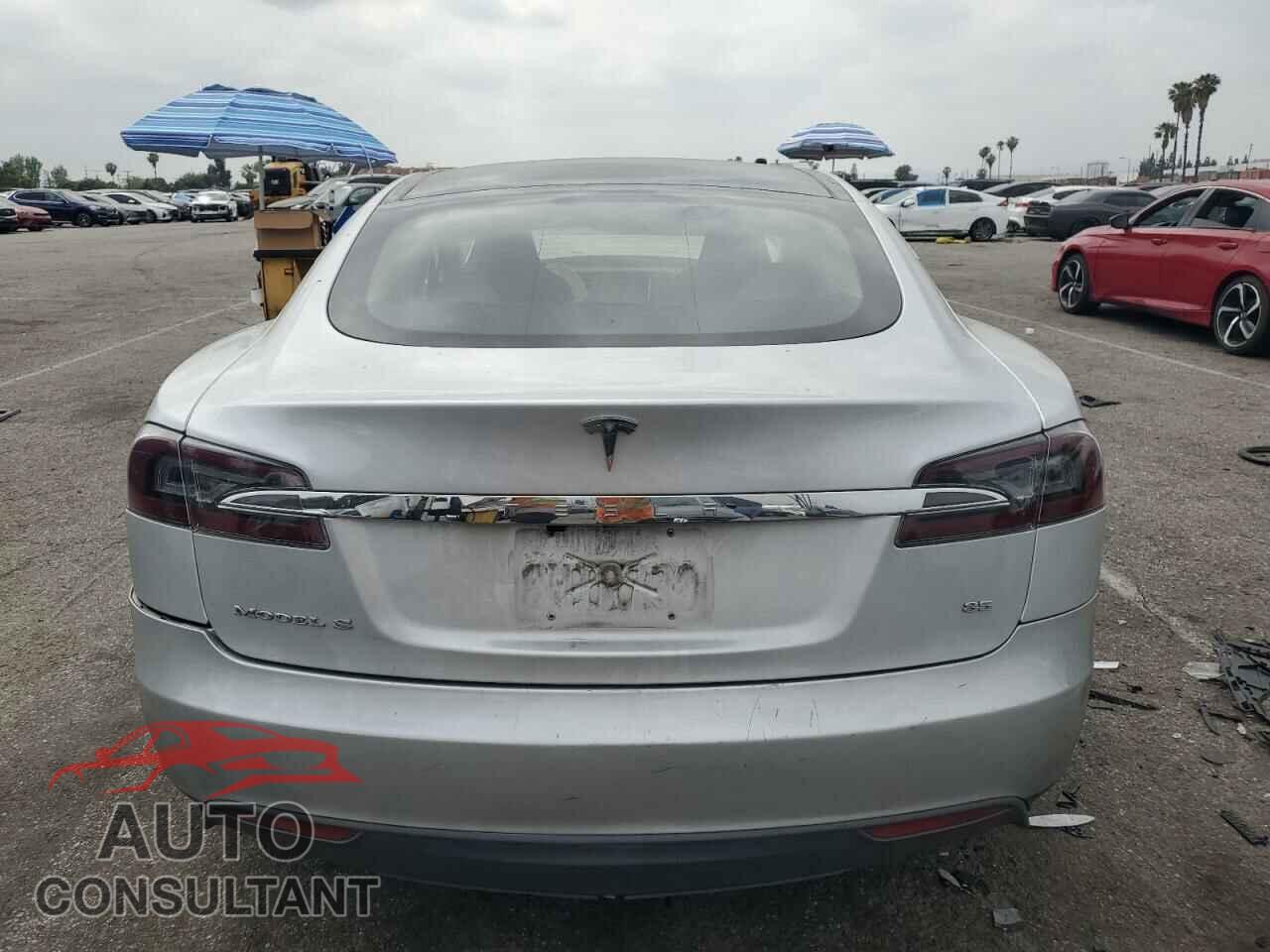 TESLA MODEL S 2012 - 5YJSA1CN2CFP02426
