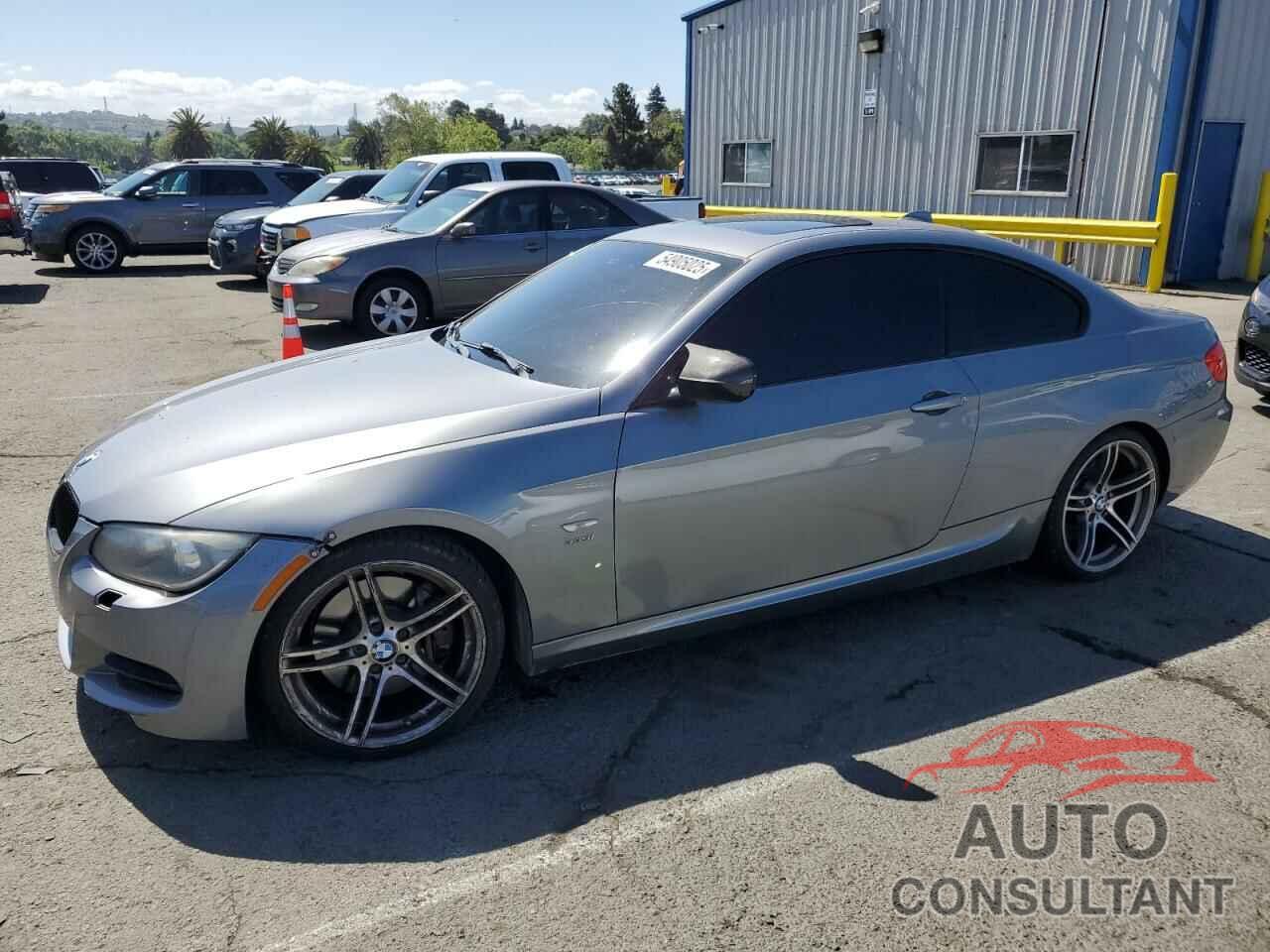 BMW 3 SERIES 2011 - WBAKG1C55BE599403