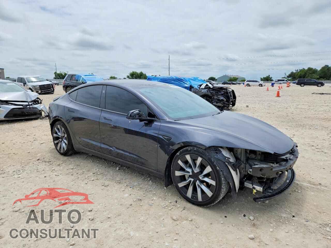 TESLA MODEL 3 2024 - 5YJ3E1EB1RF801677