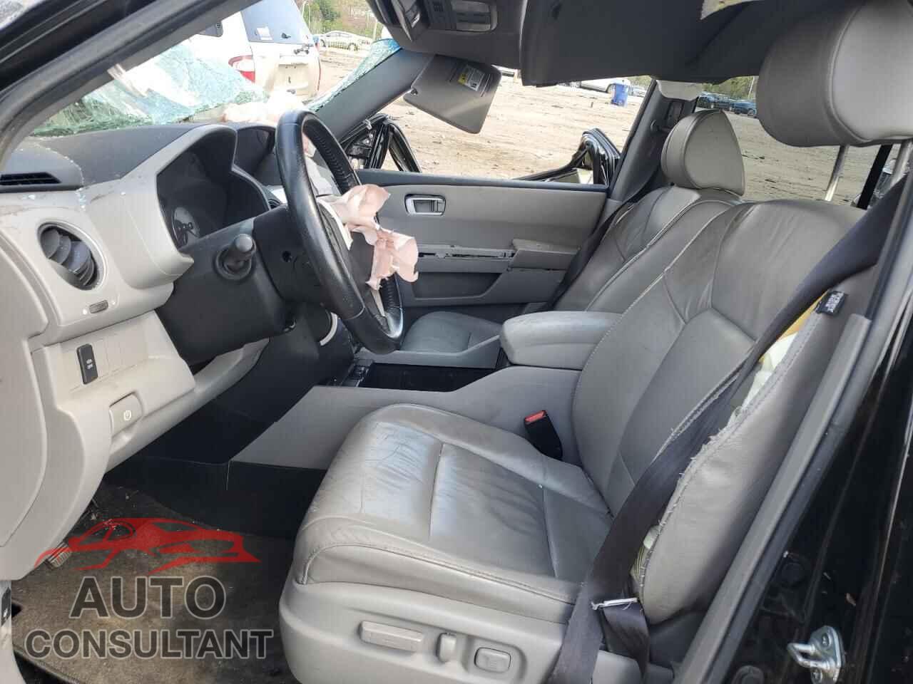 HONDA PILOT 2011 - 5FNYF4H79BB070918