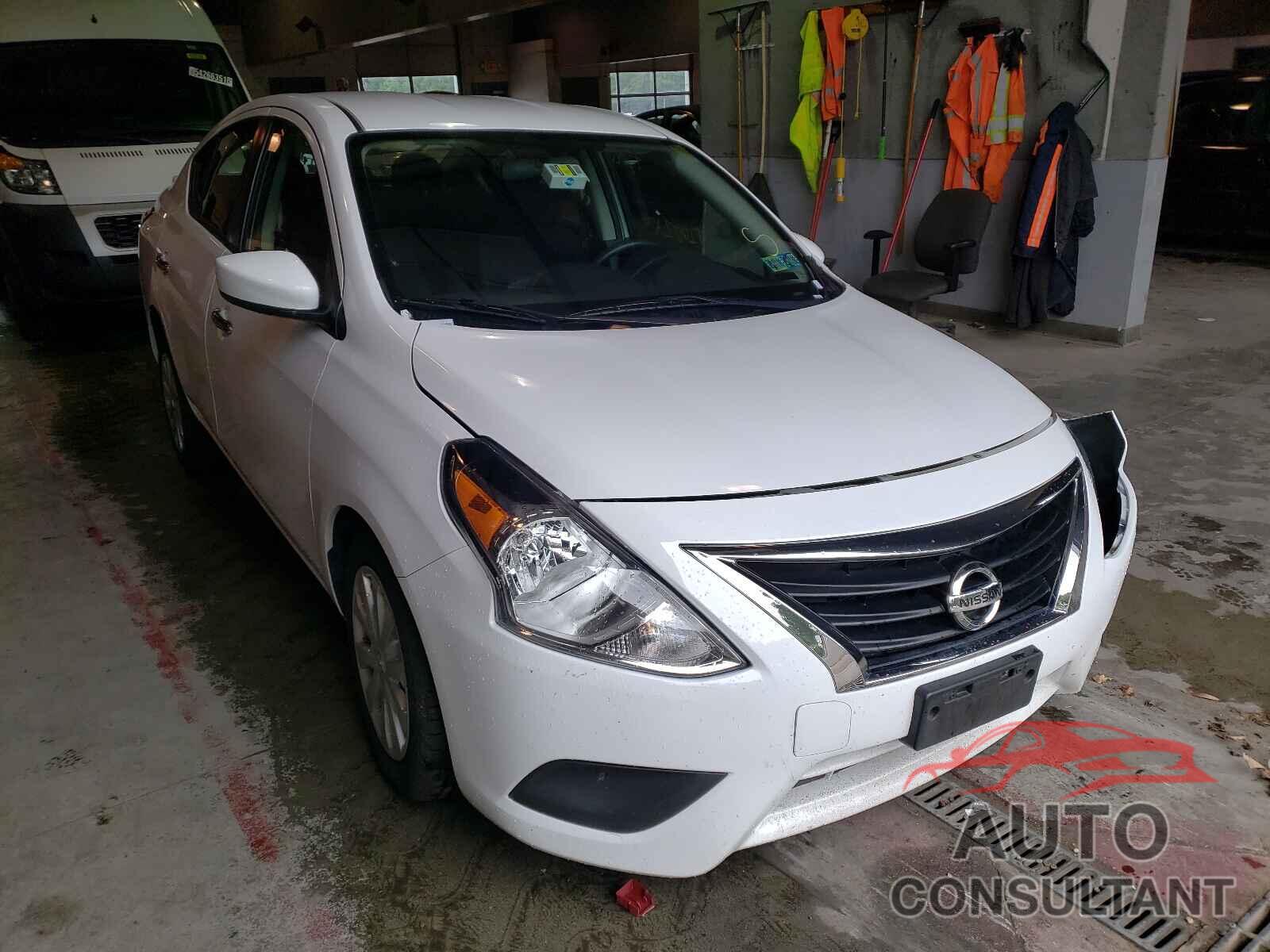 NISSAN VERSA 2019 - 3N1CN7AP7KL871201