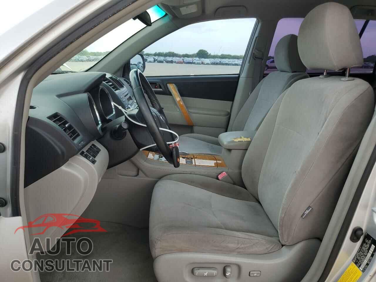 TOYOTA HIGHLANDER 2009 - JTEEW41A892034574