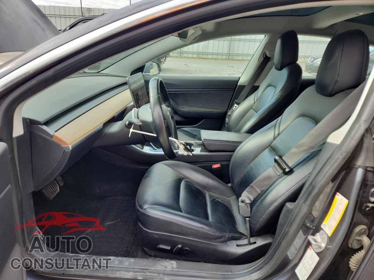 TESLA MODEL 3 2018 - 5YJ3E1EAXJF046461