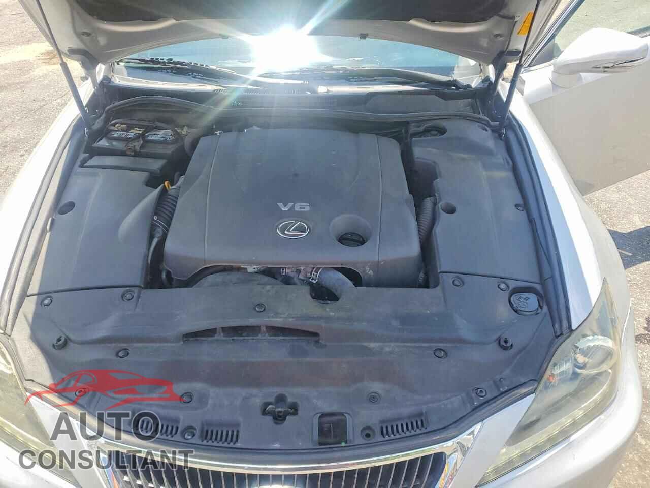 LEXUS IS 2012 - JTHCF5C25C5057189