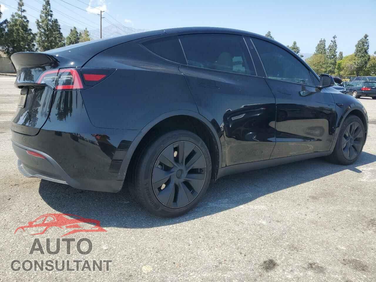TESLA MODEL Y 2024 - 7SAYGDED8RF123516