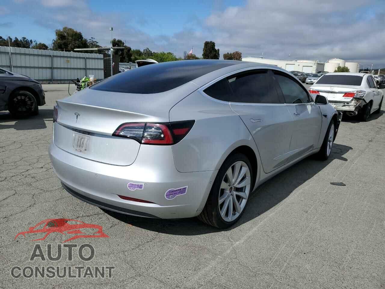TESLA MODEL 3 2018 - 5YJ3E1EAXJF098463
