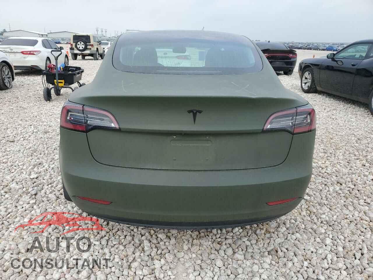 TESLA MODEL 3 2018 - 5YJ3E1EB2JF085151