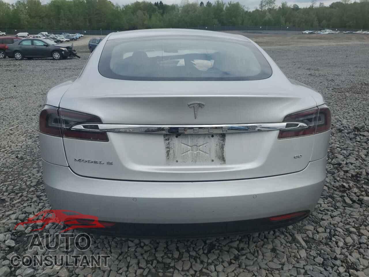 TESLA MODEL S 2017 - 5YJSA1E16HF180191